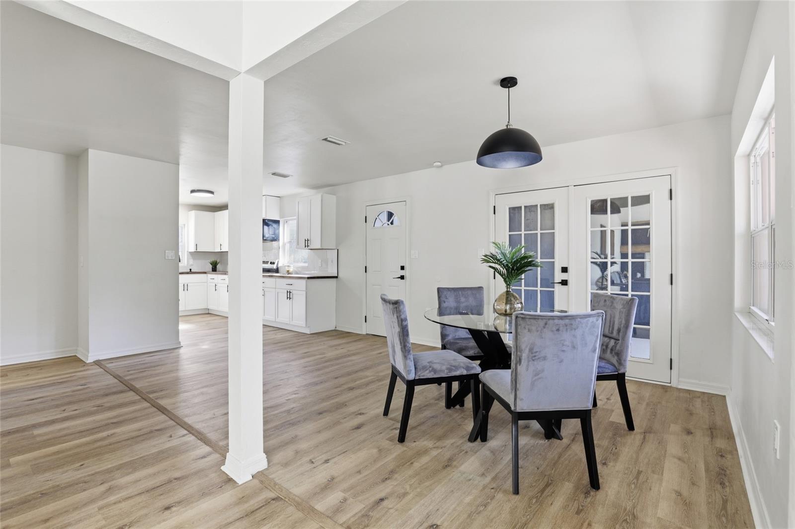 Image 10 of 40 For 9325 77th Court