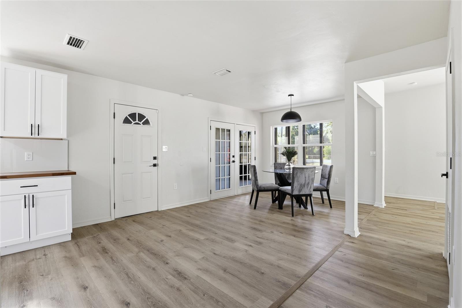 Image 15 of 40 For 9325 77th Court