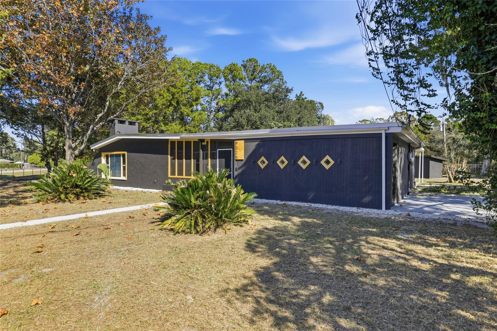 Image 32 of 40 For 9325 77th Court