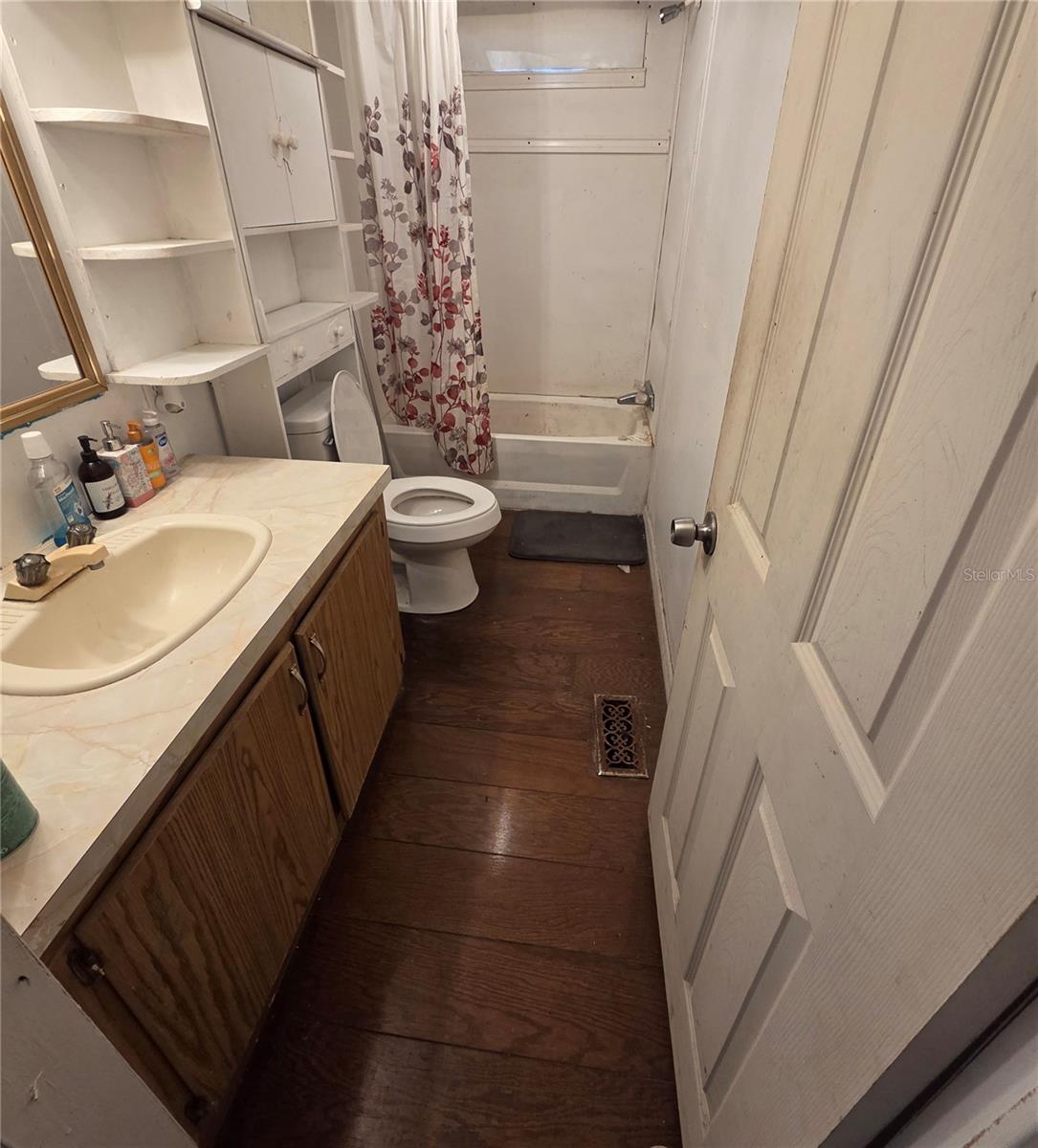 Image 25 of 33 For 118 Lemon Street