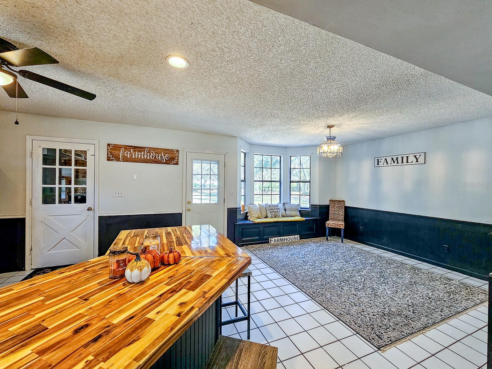 Image 11 of 58 For 5501 Carlsbad Road