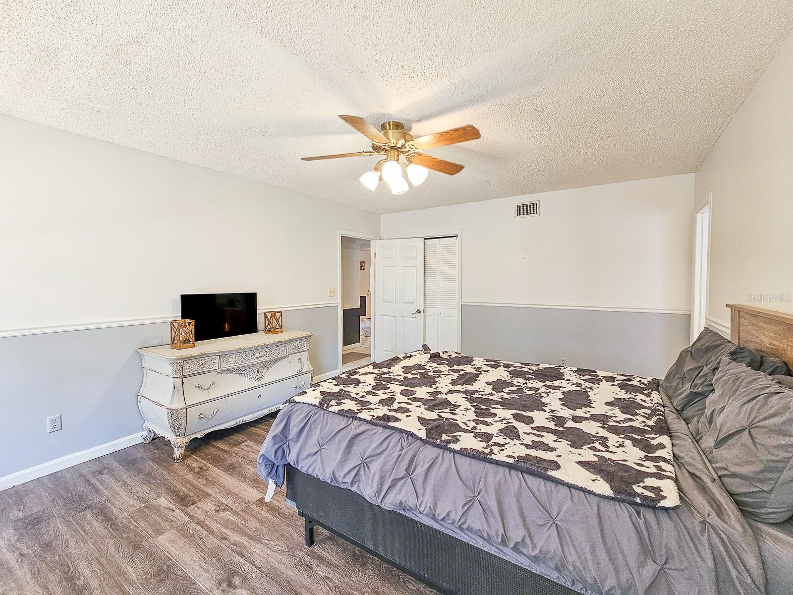 Image 21 of 58 For 5501 Carlsbad Road