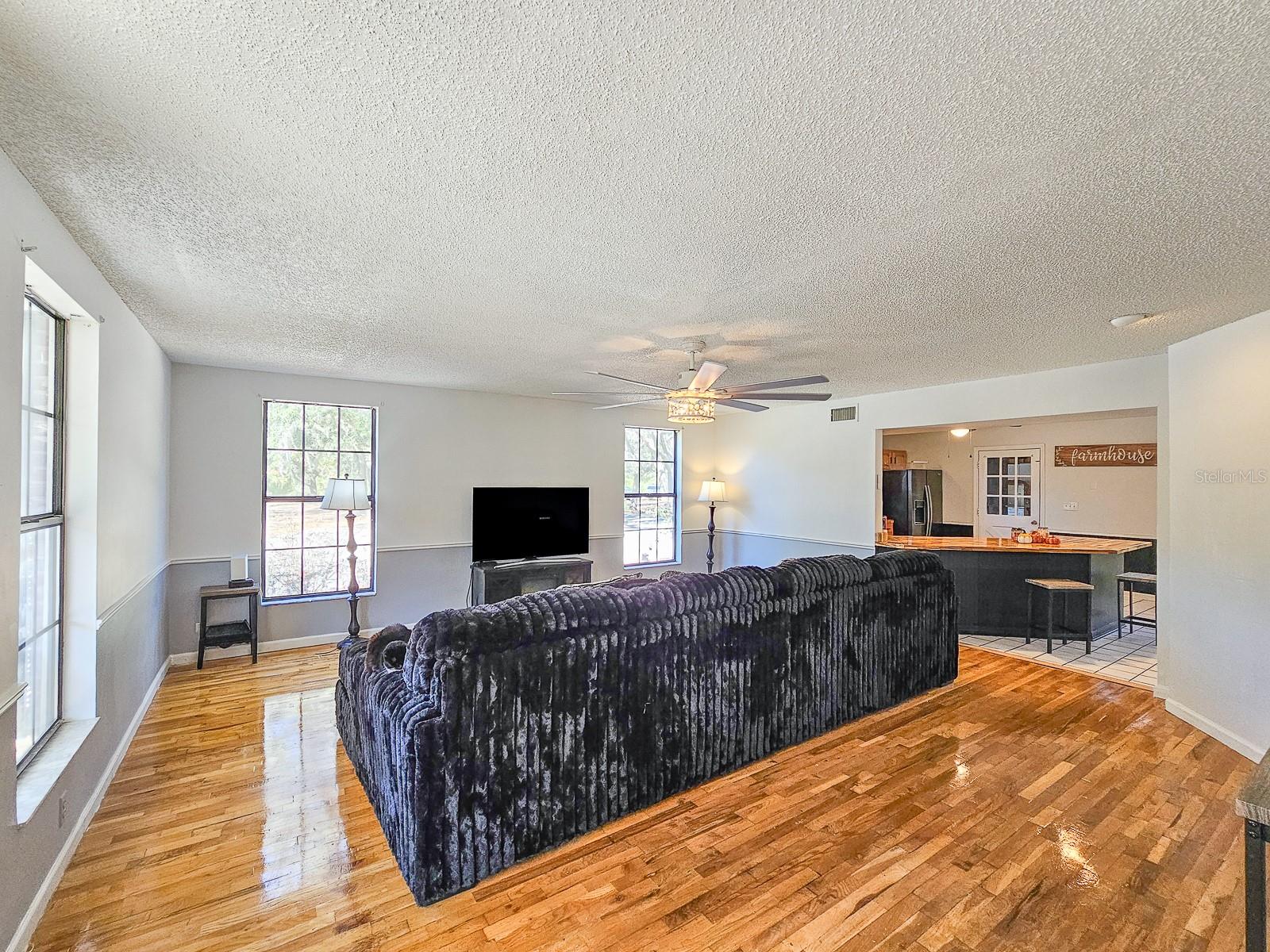 Image 8 of 58 For 5501 Carlsbad Road