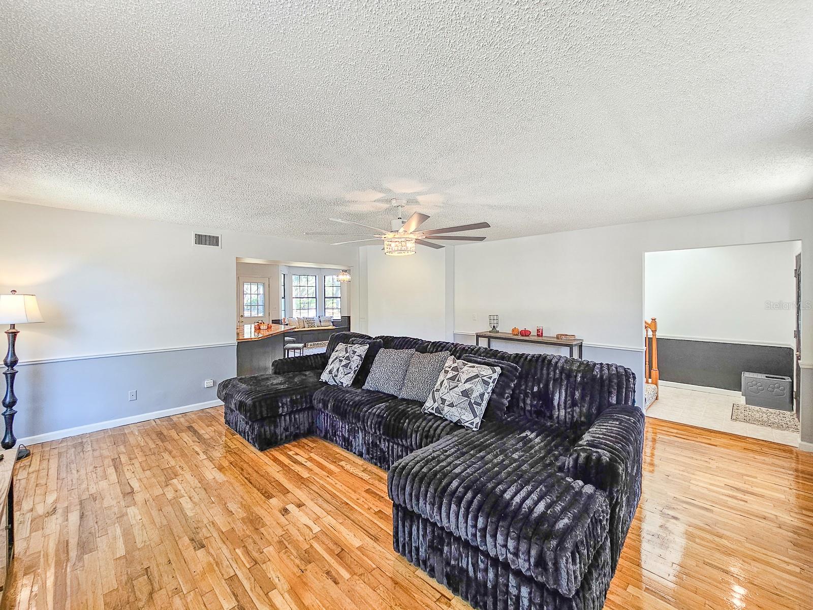 Image 9 of 58 For 5501 Carlsbad Road