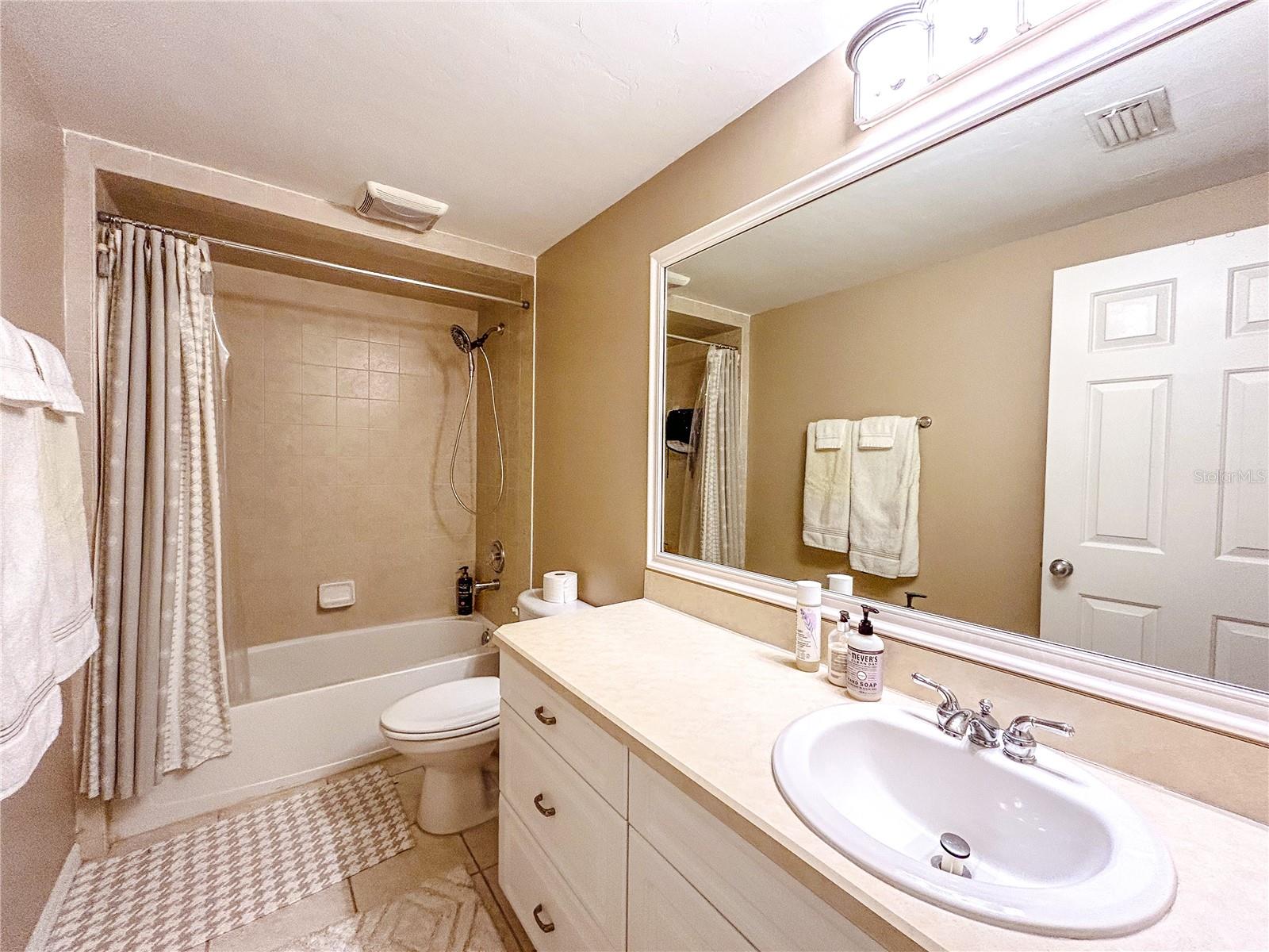 Image 6 of 15 For 5339 9th Lane