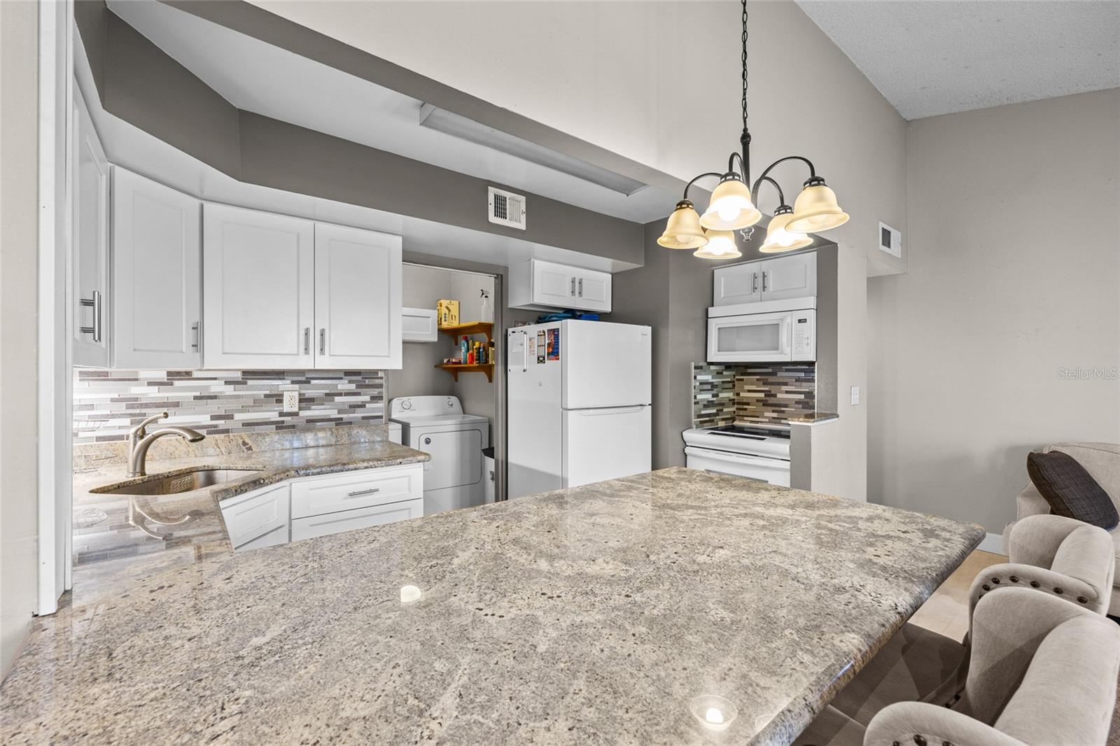 Image 11 of 31 For 2601 Archer Road 334