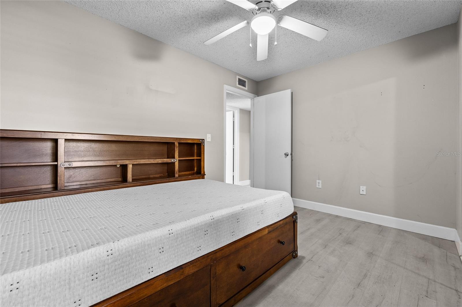 Image 16 of 31 For 2601 Archer Road 334