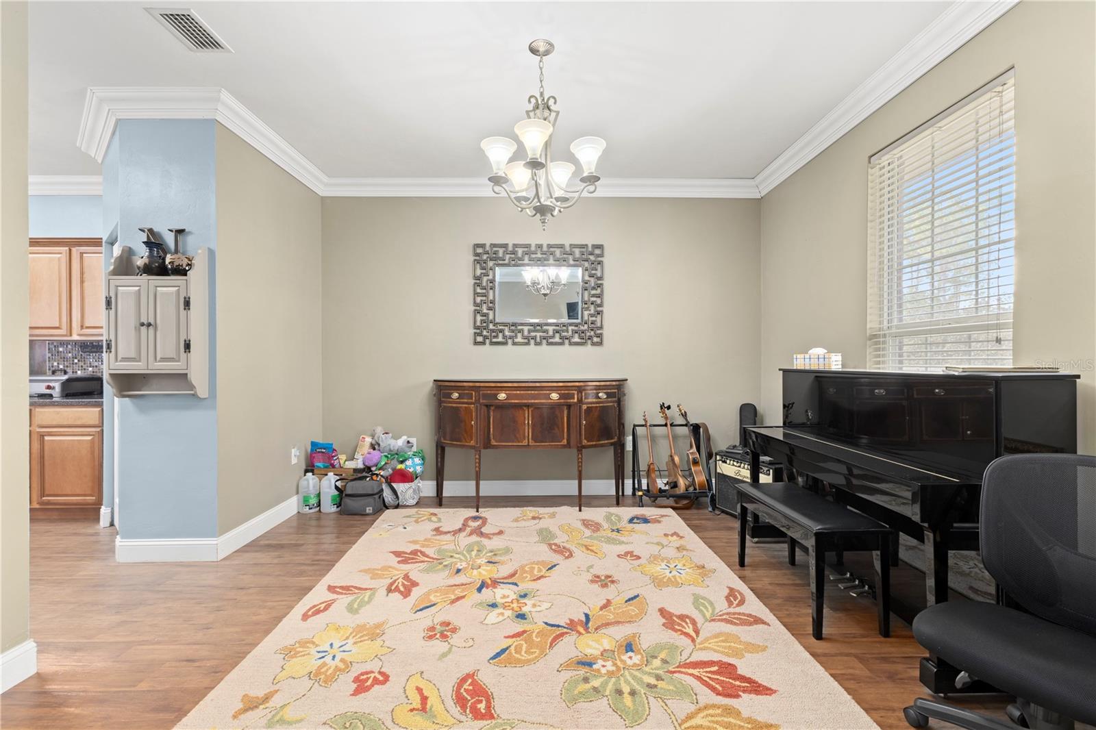 Image 12 of 40 For 208 Freeman Glen