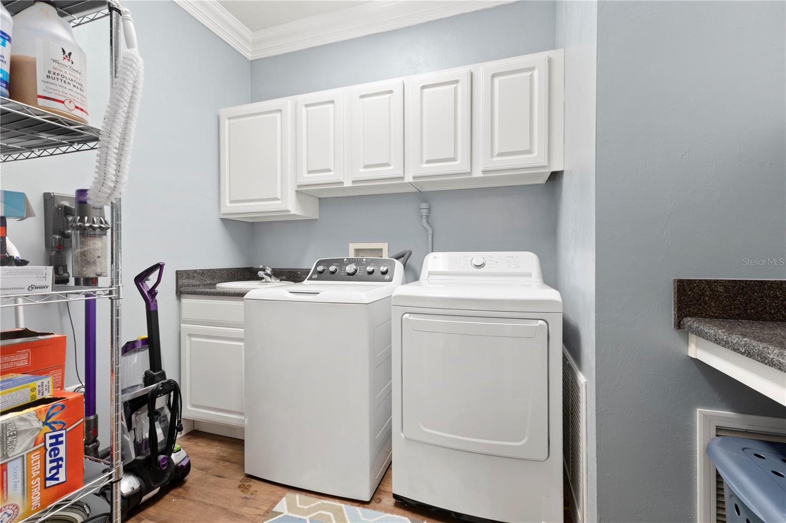 Image 21 of 40 For 208 Freeman Glen