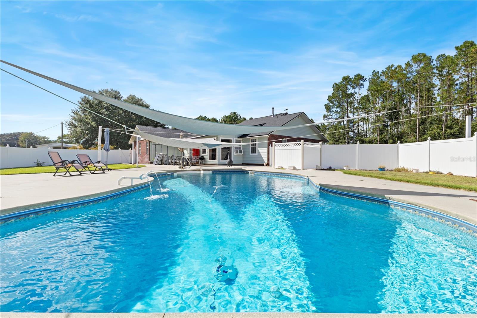 Image 22 of 40 For 208 Freeman Glen