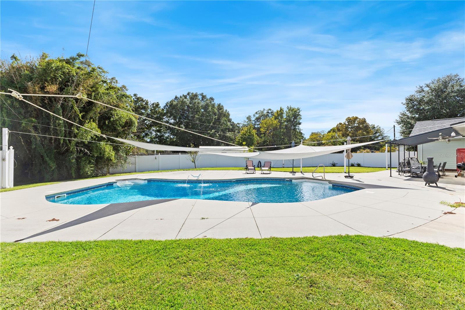 Image 33 of 40 For 208 Freeman Glen