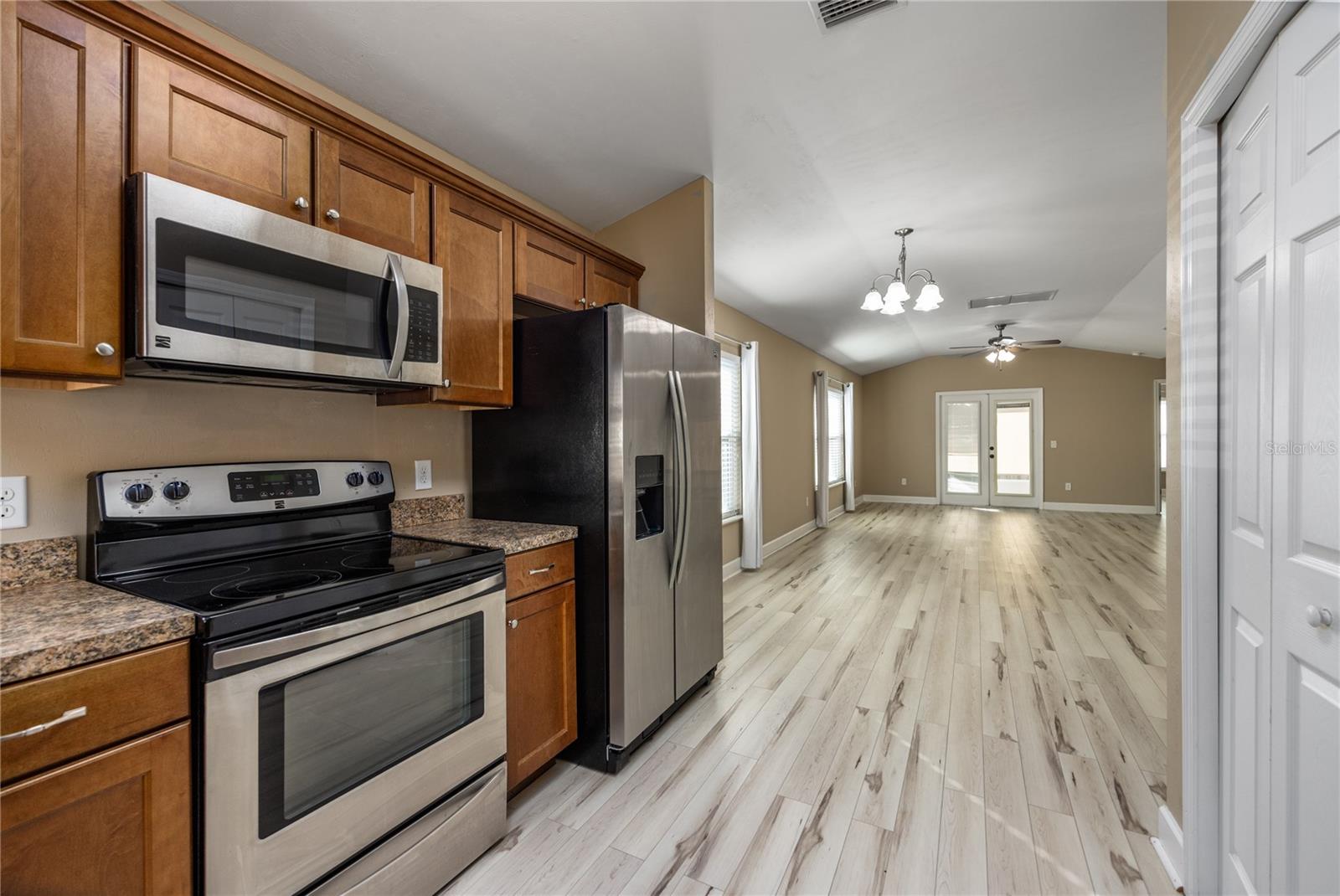 Image 13 of 33 For 470 251st Street