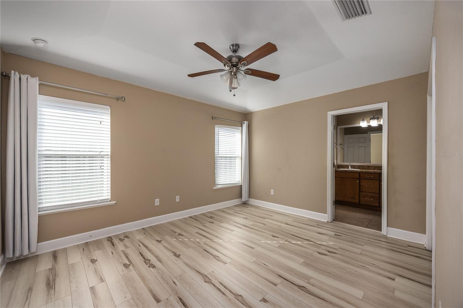 Image 16 of 33 For 470 251st Street