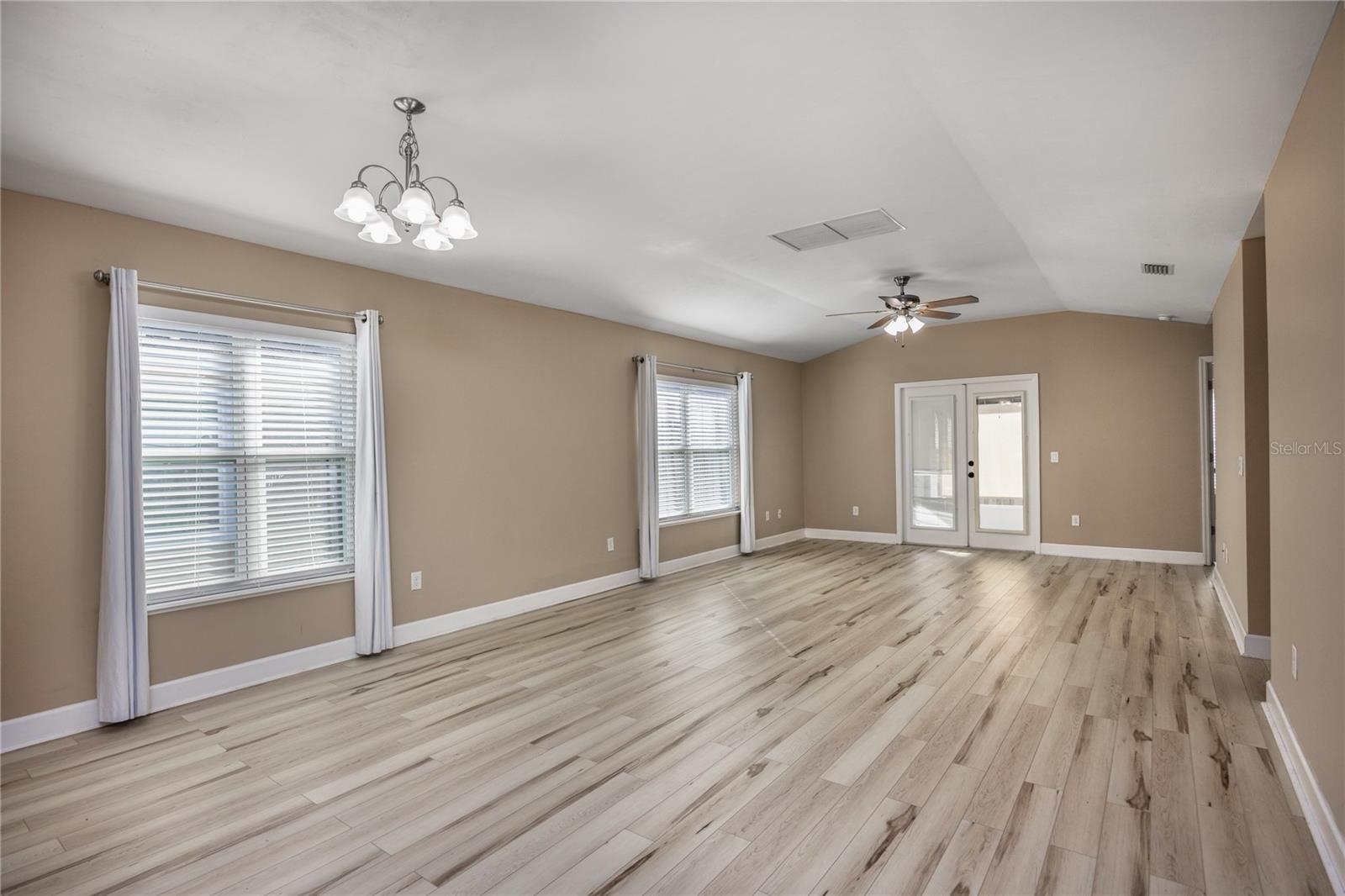 Image 6 of 33 For 470 251st Street