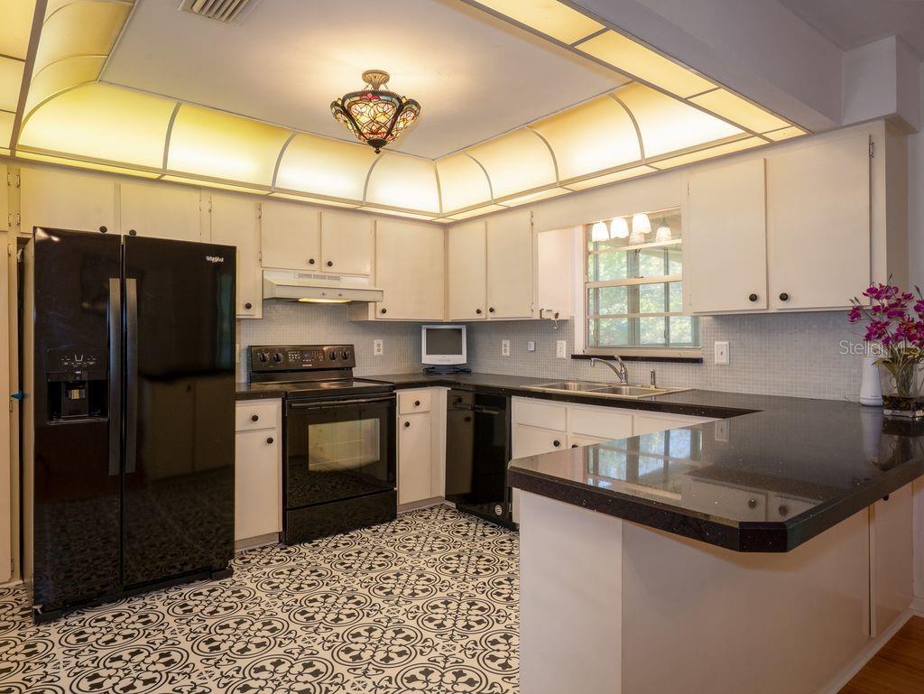 Image 6 of 23 For 4510 31st Avenue