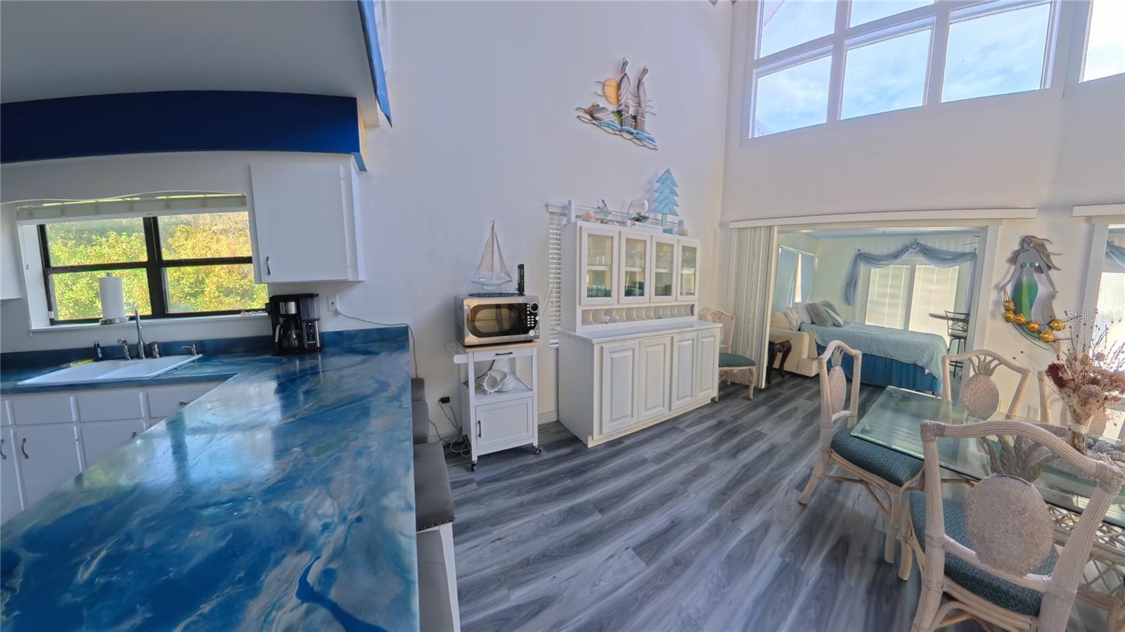 Image 11 of 16 For 202 Cue Lake Drive