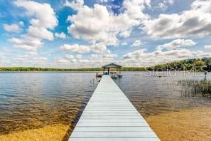 Image 4 of 16 For 202 Cue Lake Drive