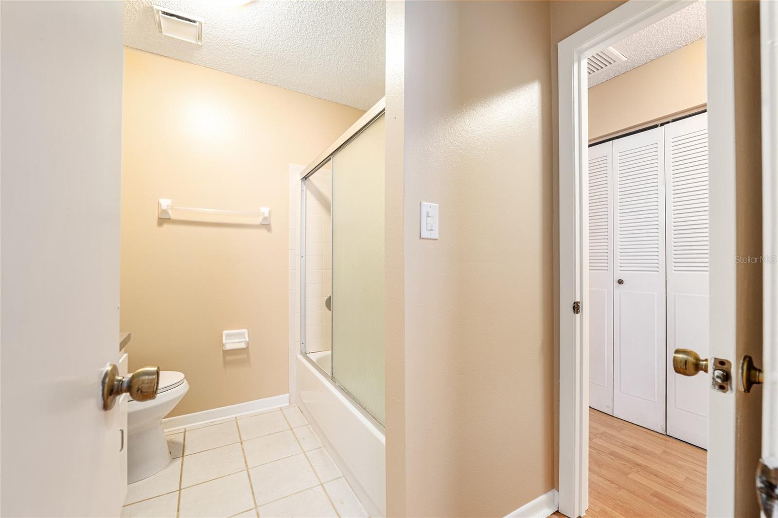 Image 28 of 50 For 3057 28th Circle