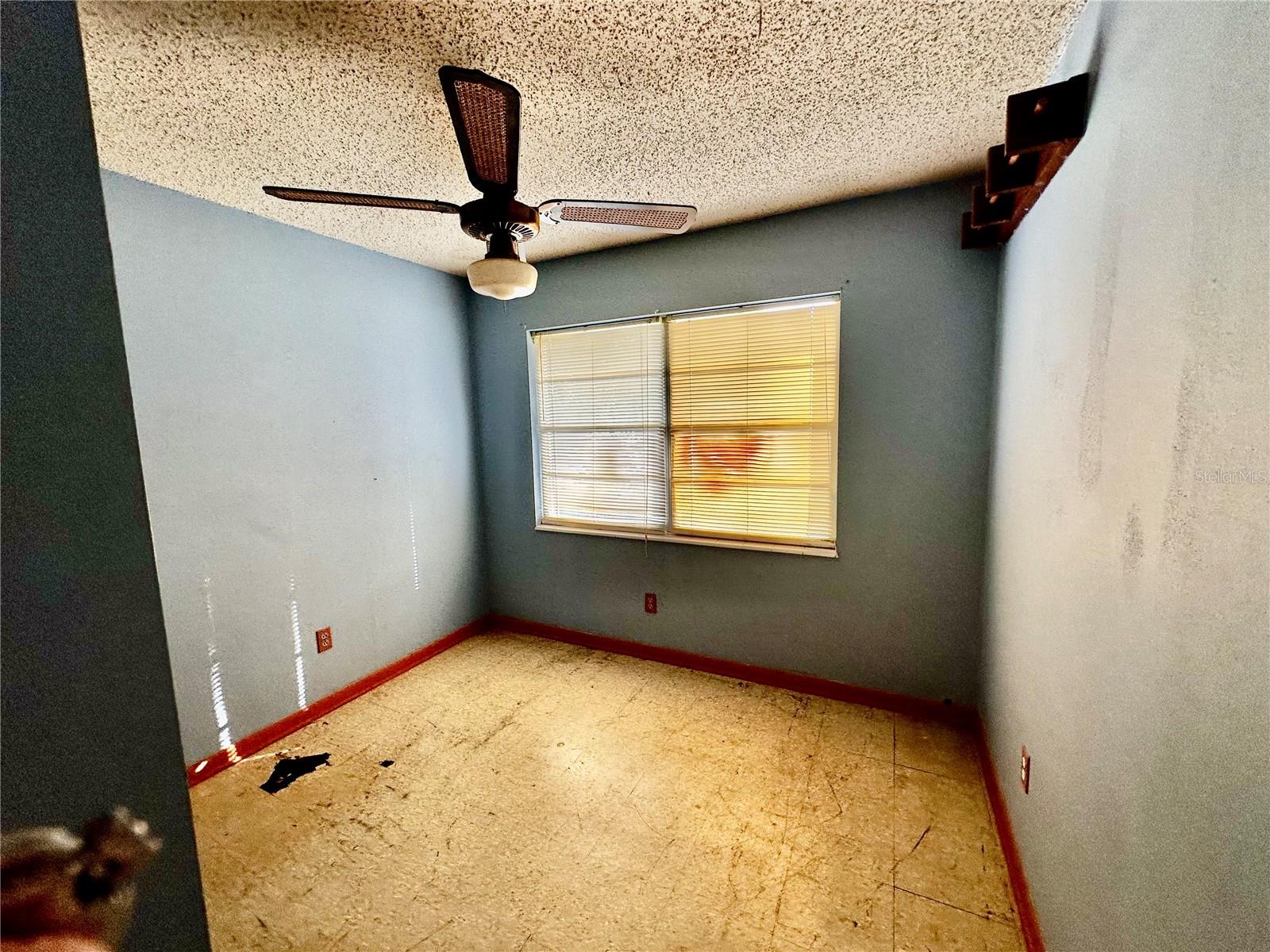 Image 16 of 44 For 14512 133rd Terrace