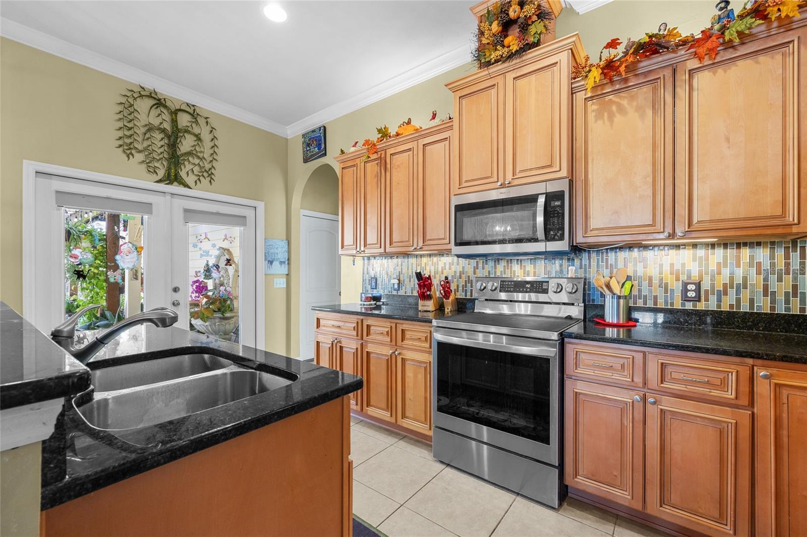 Image 13 of 32 For 16643 168th Terrace