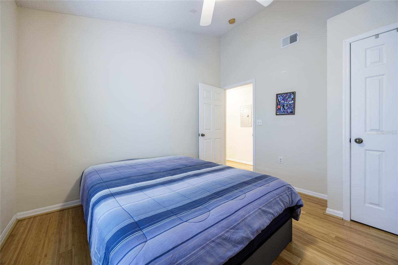 Image 23 of 32 For 10000 52nd Avenue 77