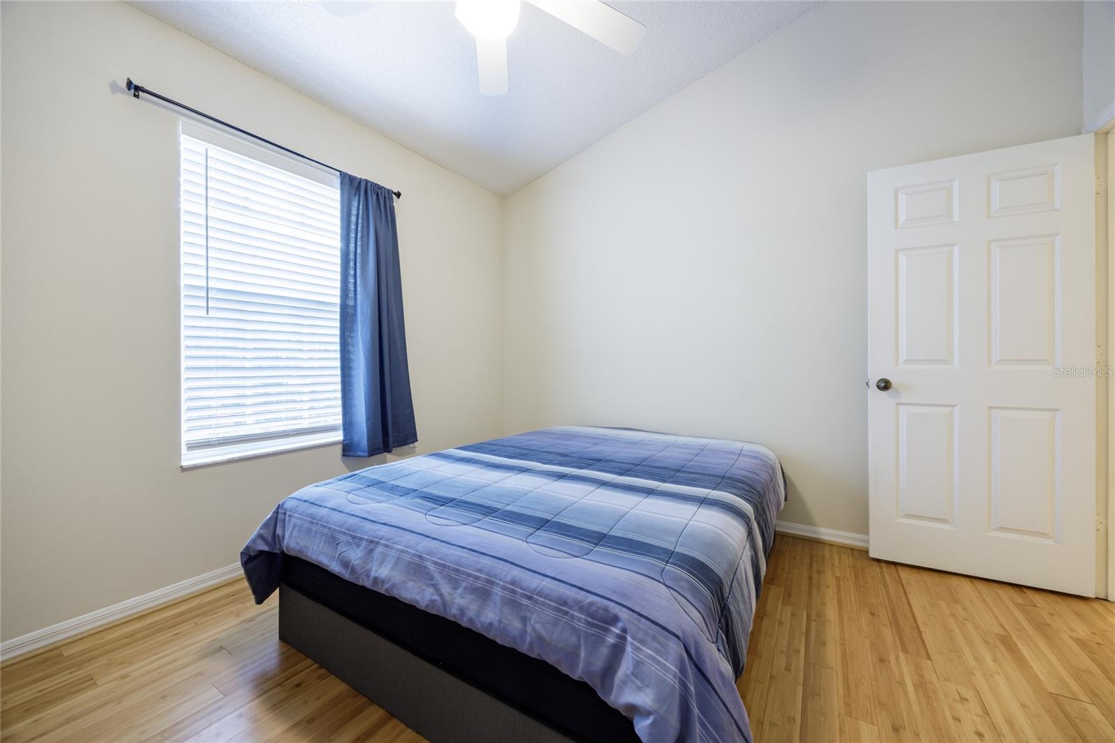 Image 26 of 32 For 10000 52nd Avenue 77