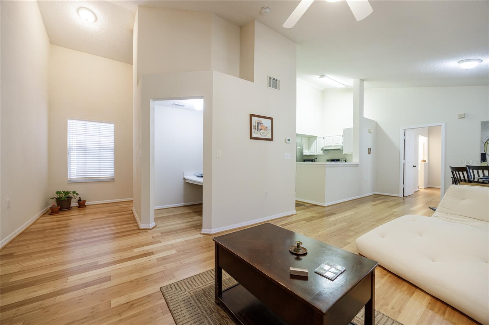 Image 5 of 32 For 10000 52nd Avenue 77