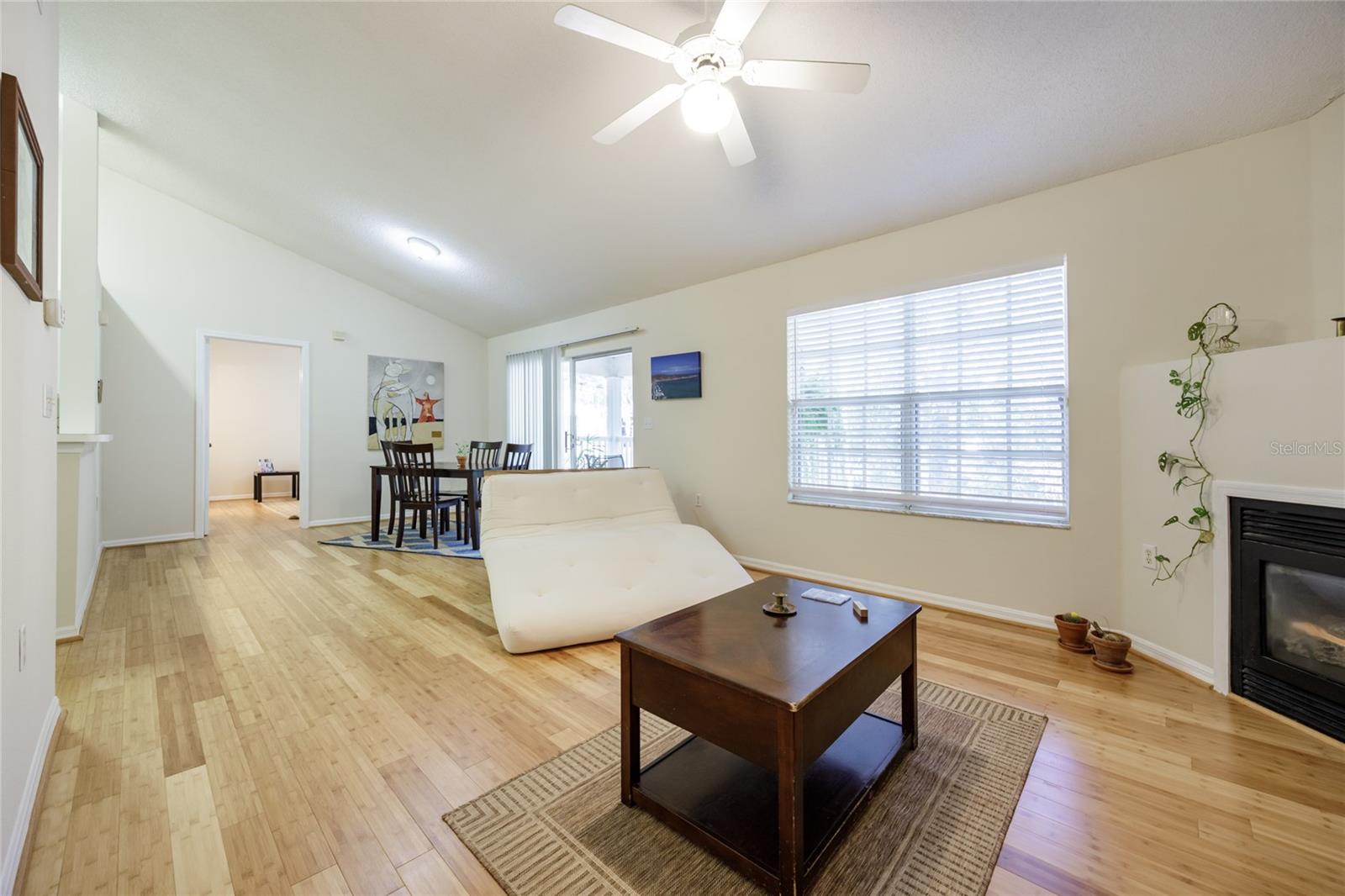 Image 7 of 32 For 10000 52nd Avenue 77