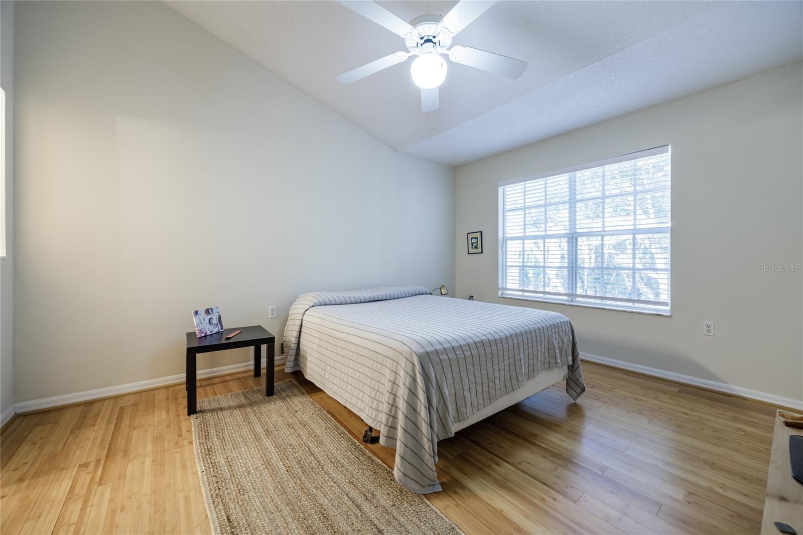 Image 8 of 32 For 10000 52nd Avenue 77