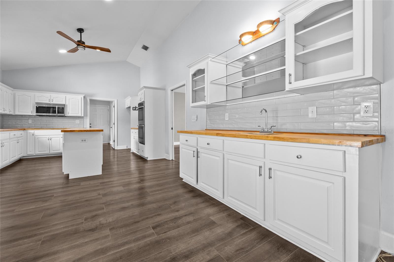 Image 10 of 41 For 5540 56th Avenue