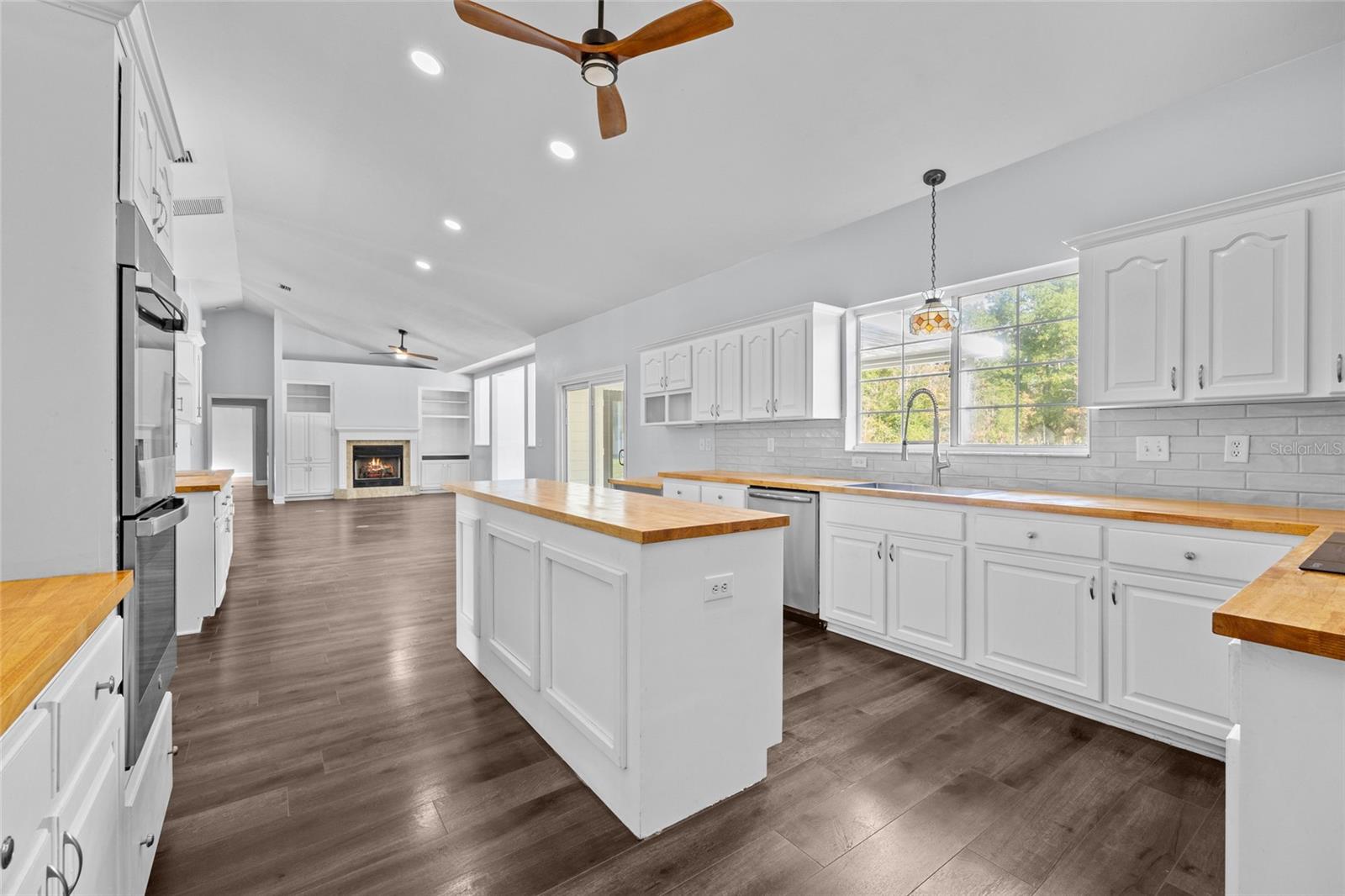 Image 11 of 41 For 5540 56th Avenue