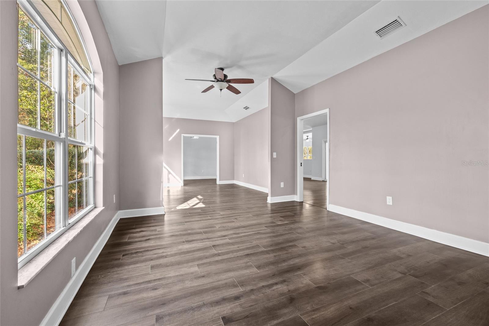 Image 14 of 41 For 5540 56th Avenue