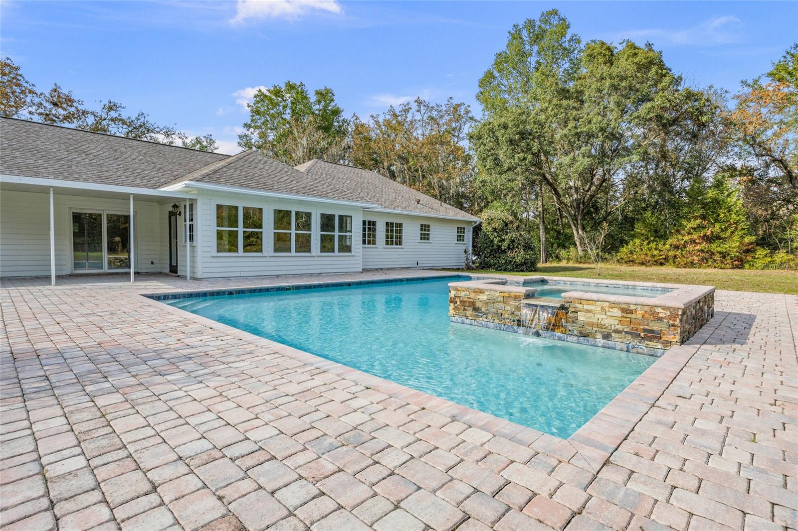 Image 31 of 41 For 5540 56th Avenue