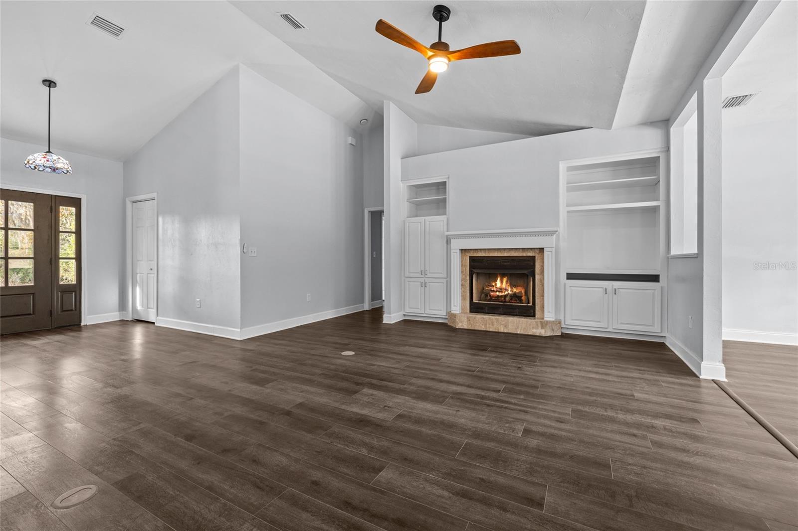 Image 4 of 41 For 5540 56th Avenue