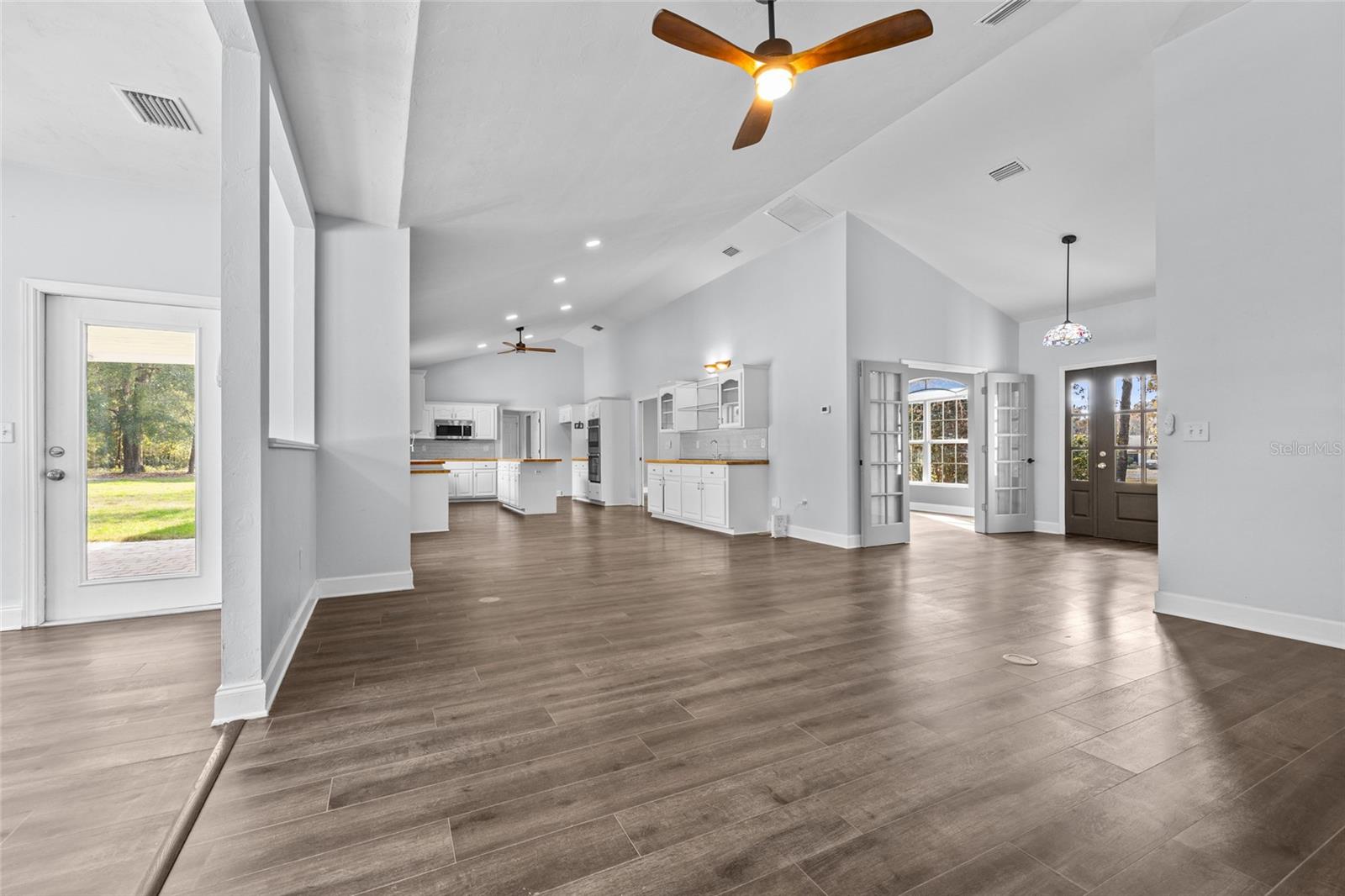 Image 5 of 41 For 5540 56th Avenue