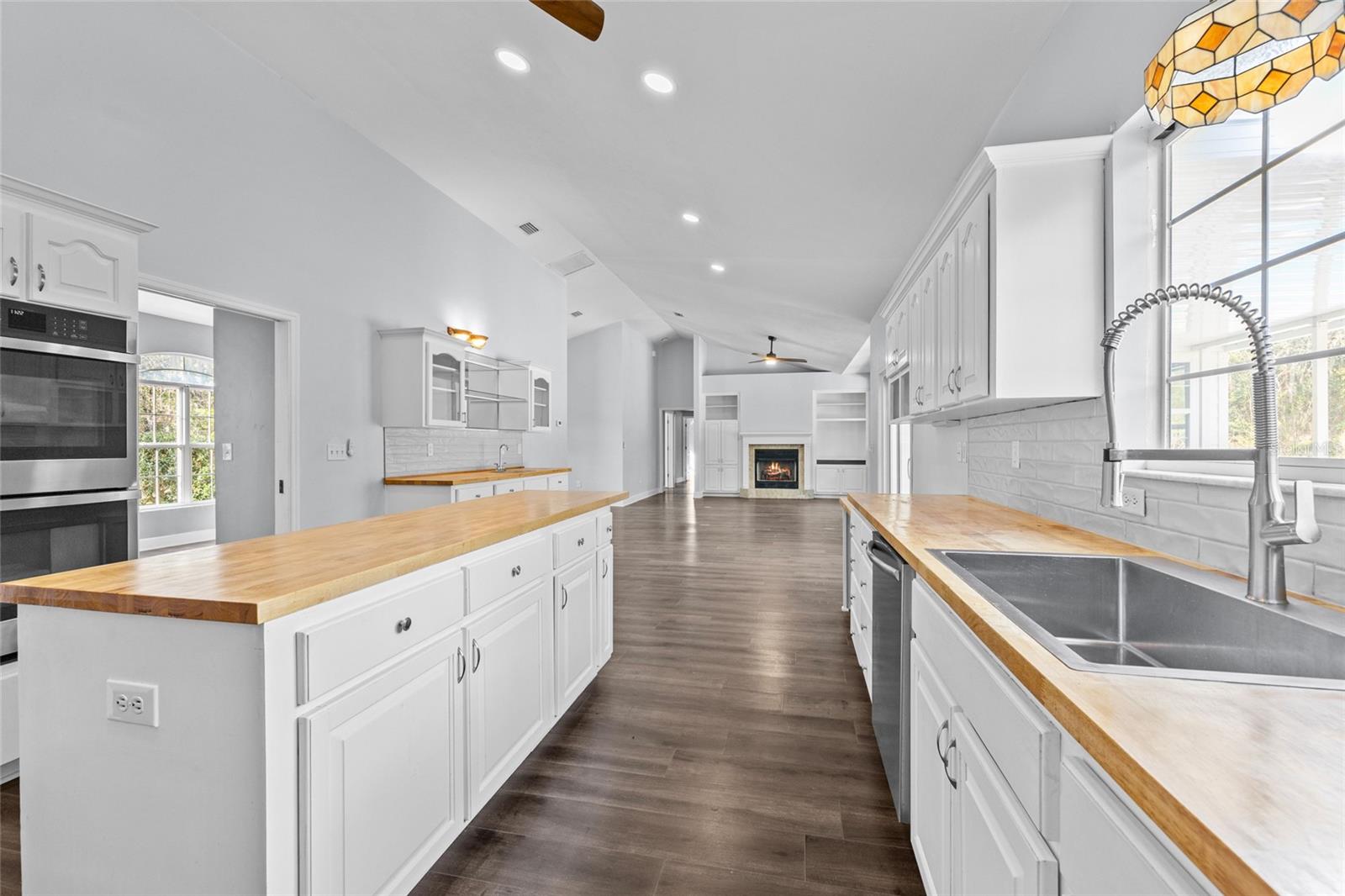 Image 8 of 41 For 5540 56th Avenue