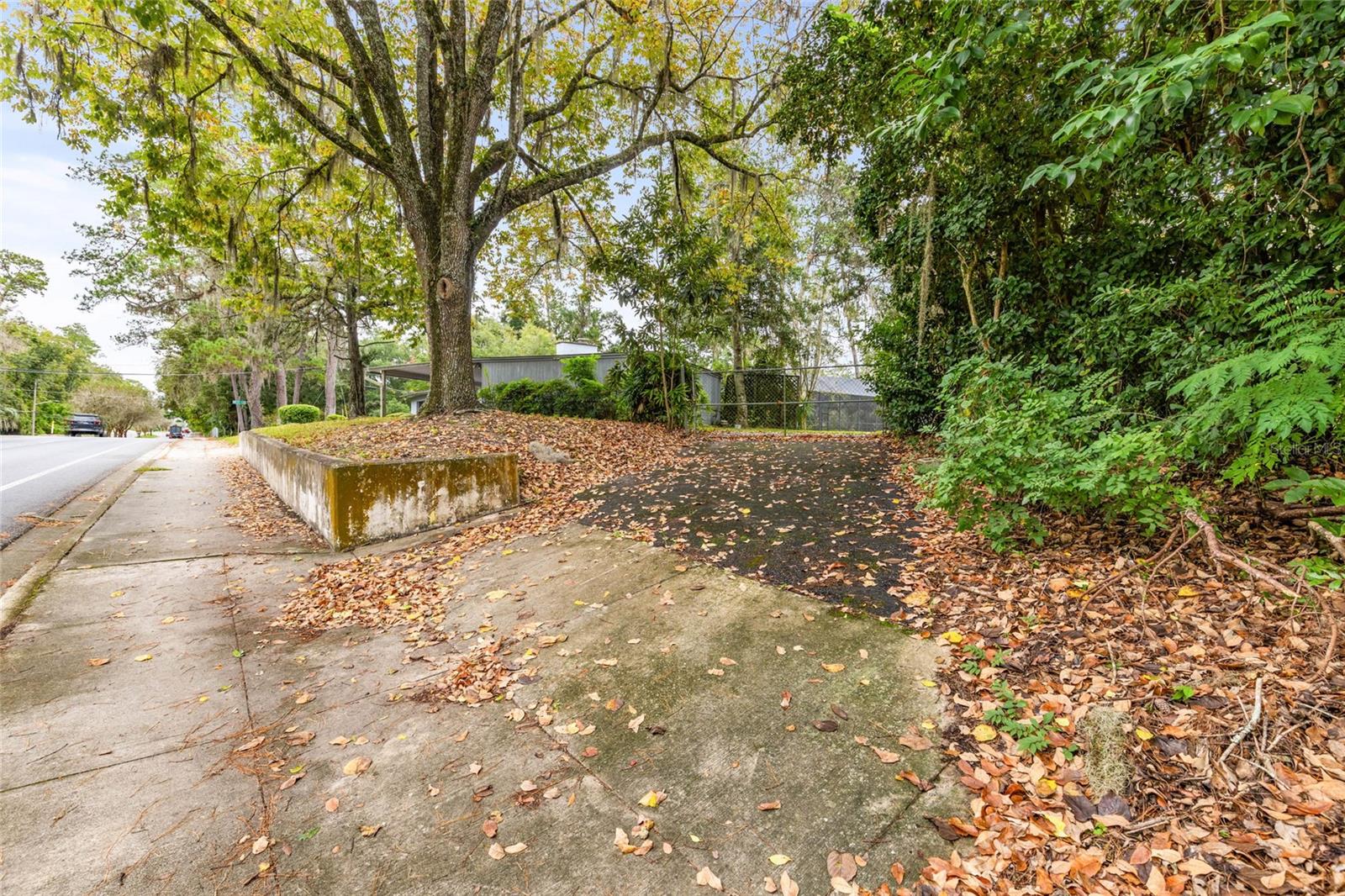 Image 4 of 12 For  16th Avenue 