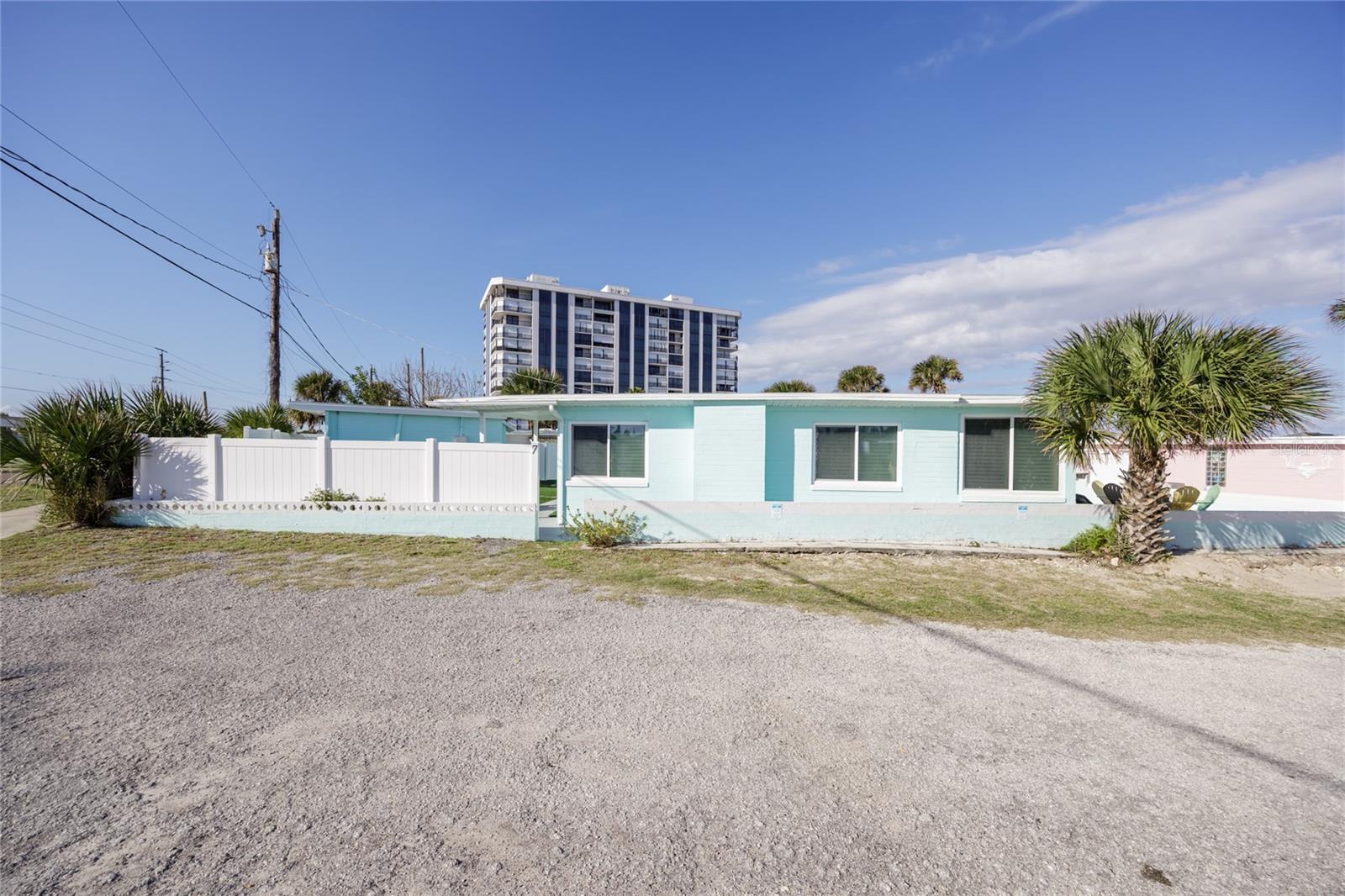 Image 2 of 59 For 7 Neptune Park