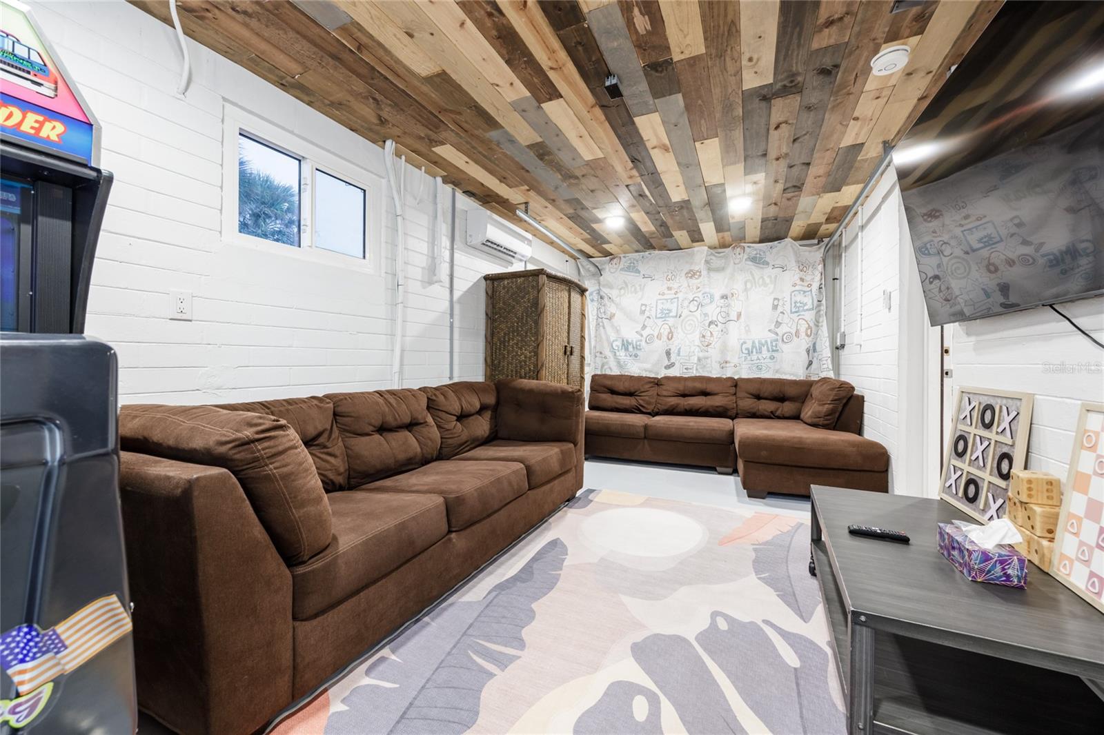 Image 38 of 59 For 7 Neptune Park