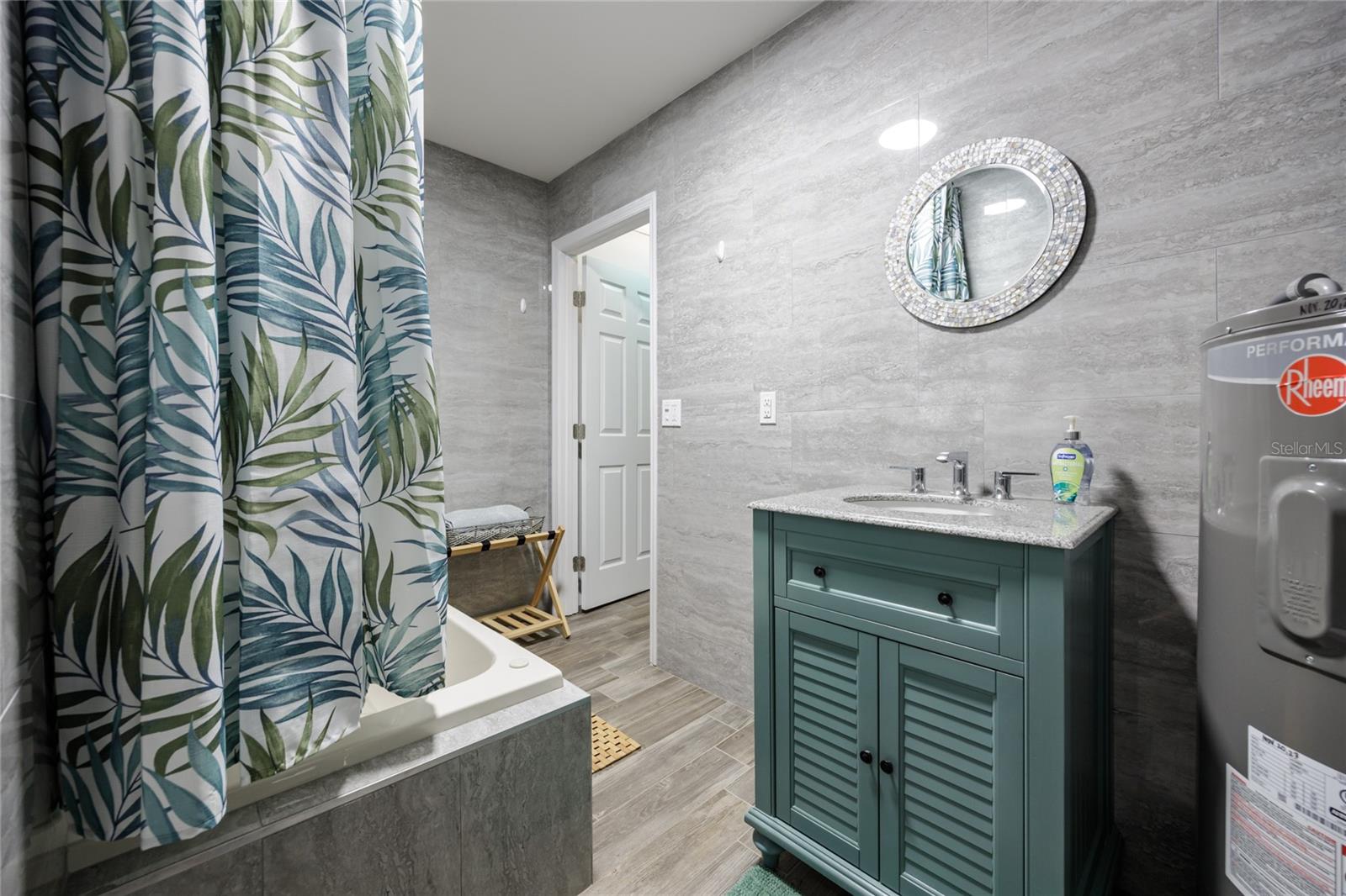 Image 57 of 59 For 7 Neptune Park