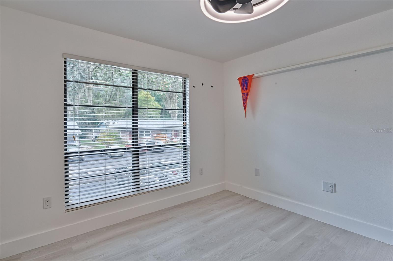 Image 21 of 33 For 4622 45th Lane