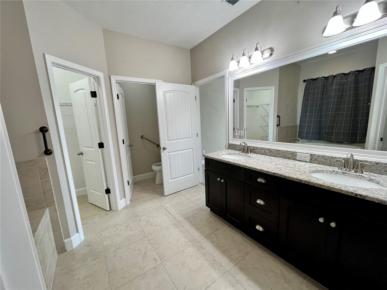 Image 11 of 23 For 19033 166th Avenue