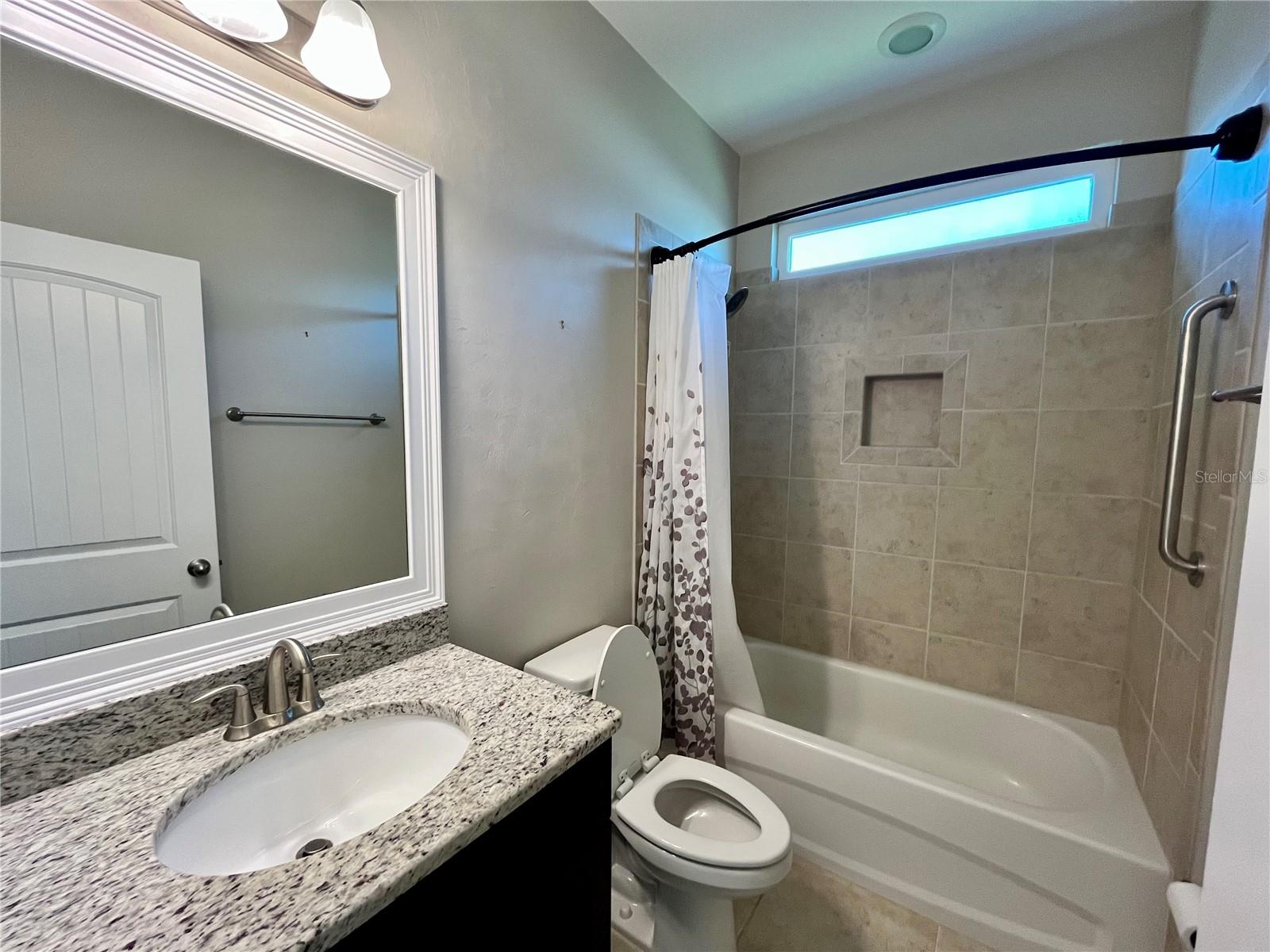 Image 16 of 23 For 19033 166th Avenue