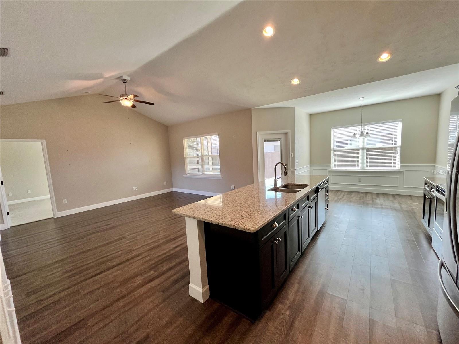 Image 5 of 23 For 19033 166th Avenue