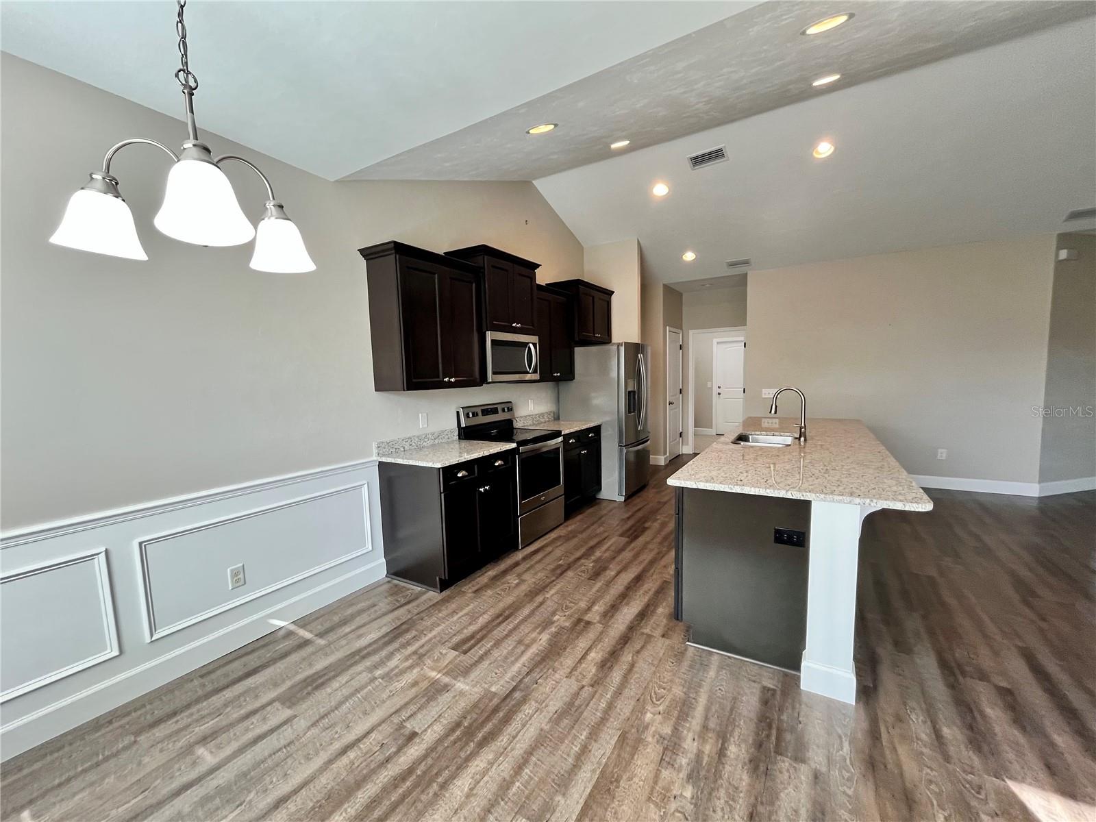 Image 6 of 23 For 19033 166th Avenue