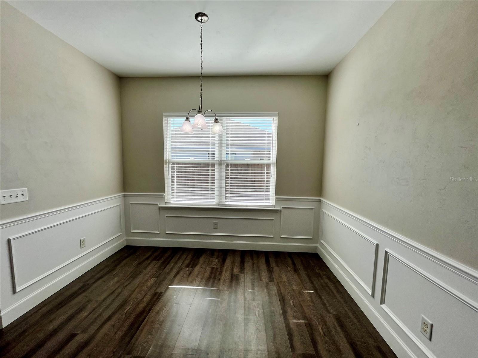 Image 7 of 23 For 19033 166th Avenue