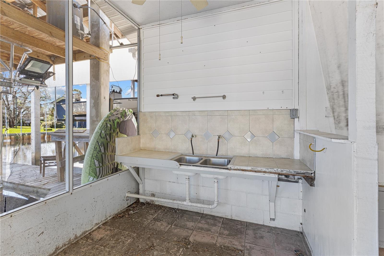 Image 10 of 11 For 36 893 Avenue