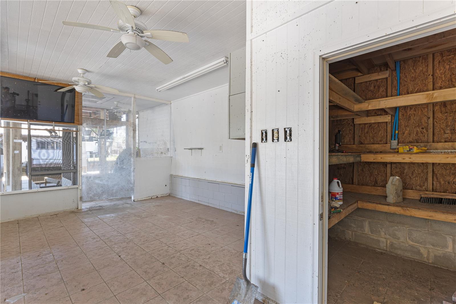 Image 9 of 11 For 36 893 Avenue