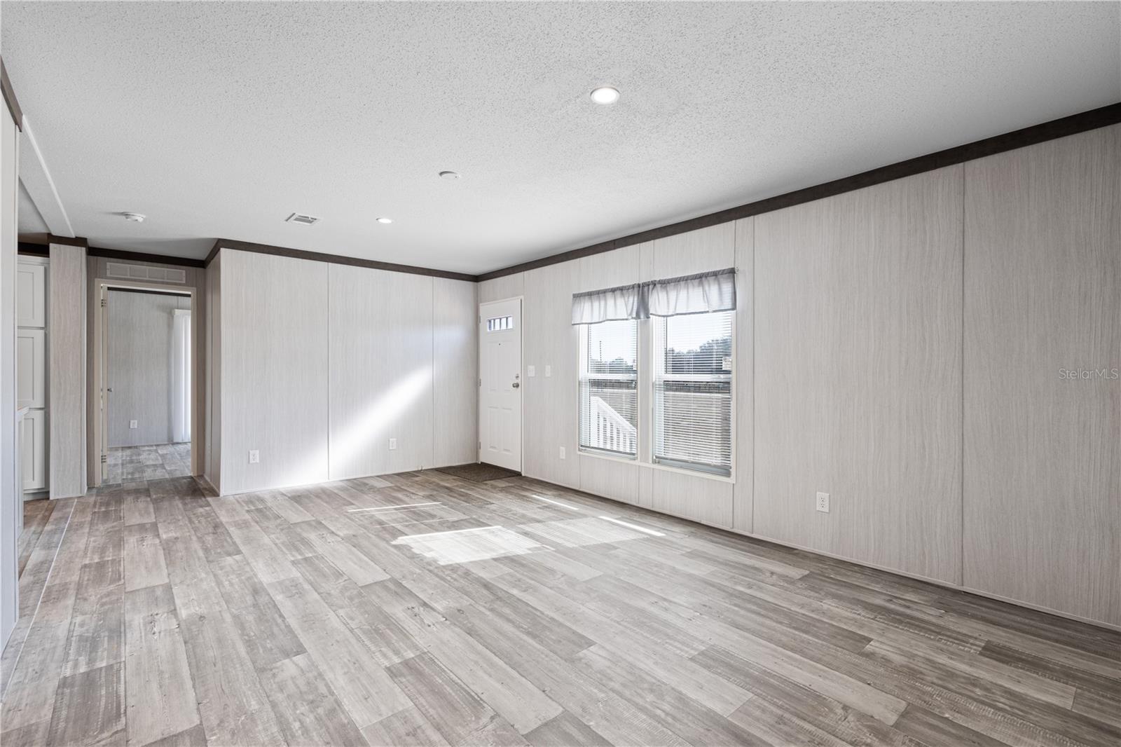 Image 14 of 41 For 11851 21st Place