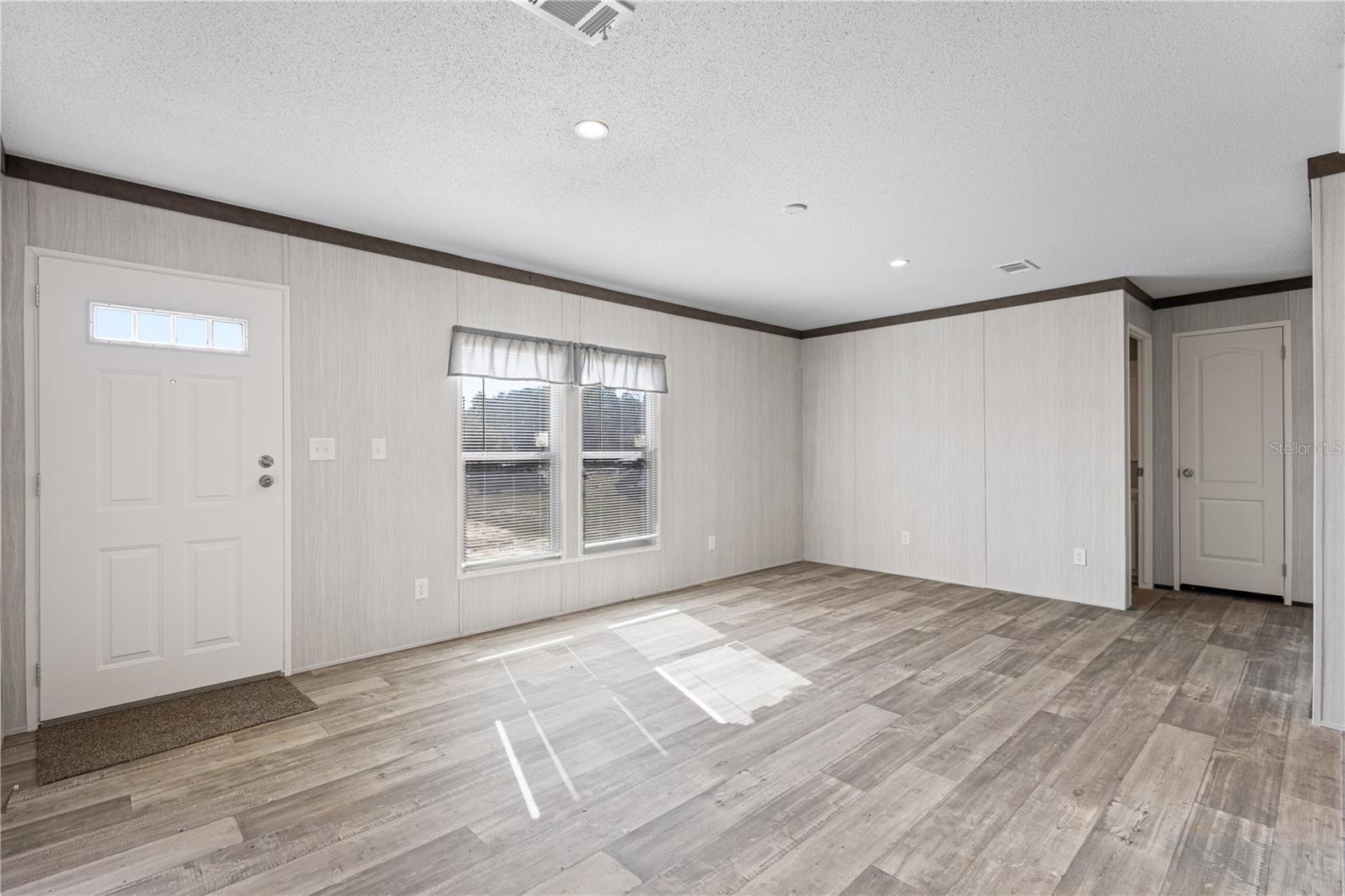 Image 15 of 41 For 11851 21st Place